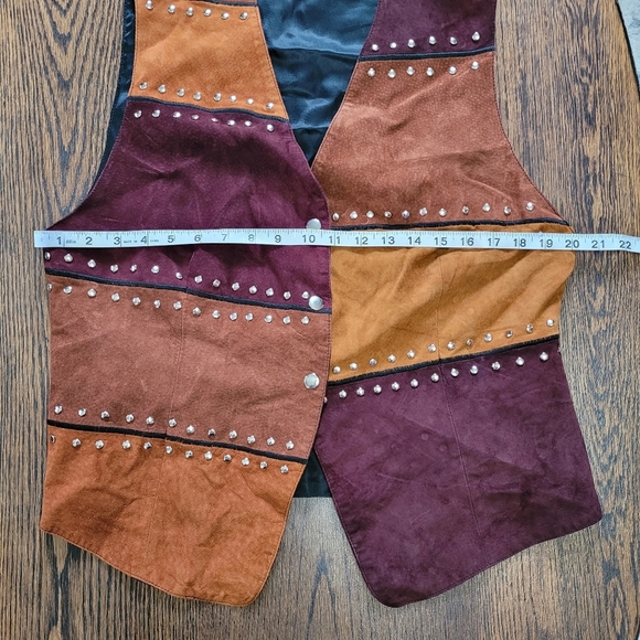 The Icing 90's Vintage 100% Geniune Leather Vest with Studs Size Women's Medium - Picture 5 of 8